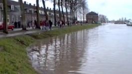 Embedded thumbnail for HOOG WATER DE LEK 1993 CULEMBORG VIDEO